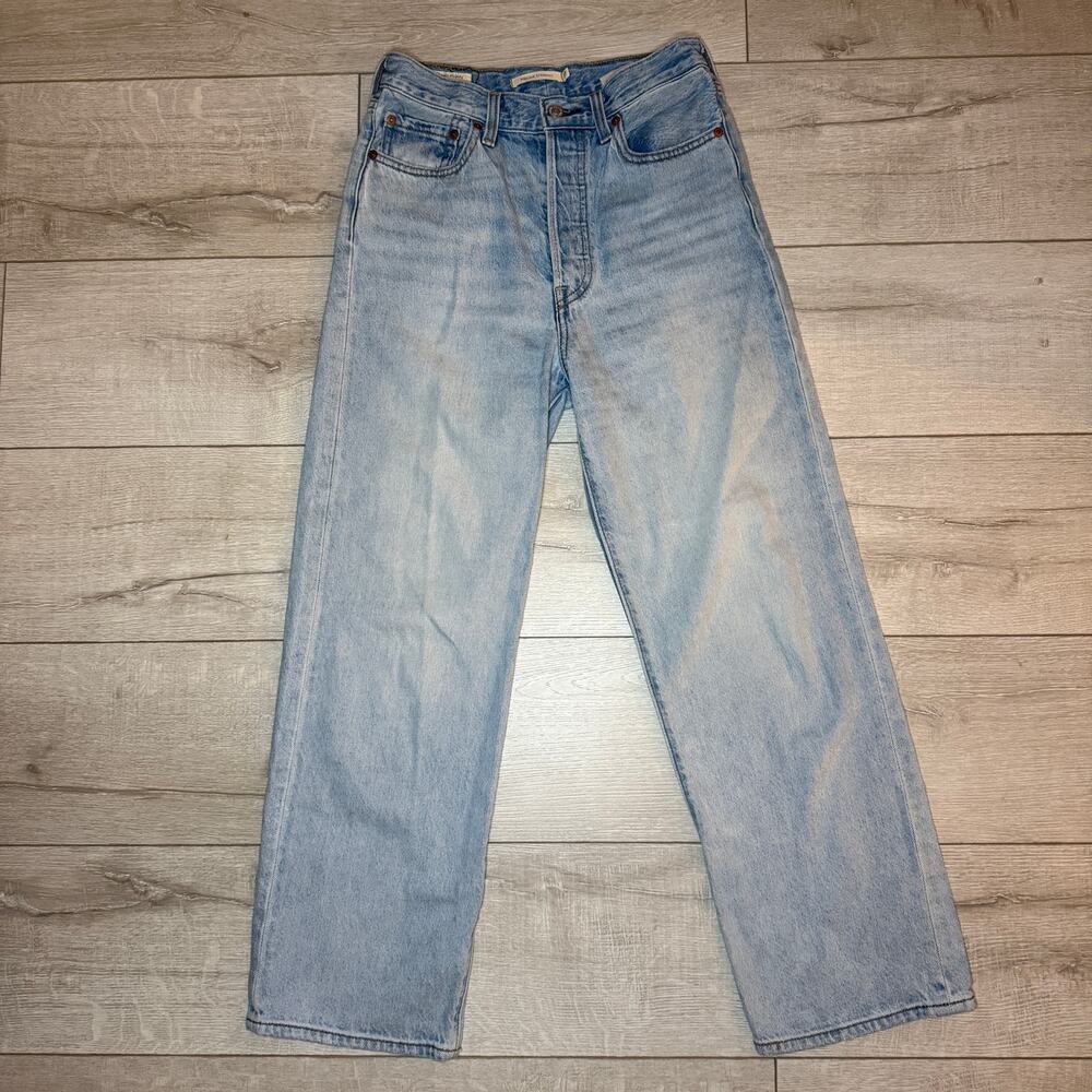 Levi's Premium Women's Ribcage Straight Ankle Jeans Light Wash 27